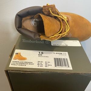 YOUTH TIMBERLAND® CLASSIC 6-INCH BOOTS
